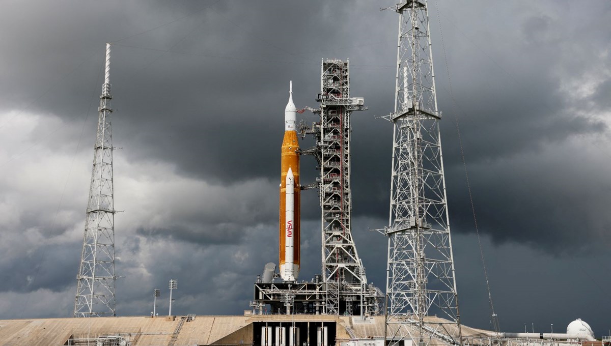 NASA'nın Artemis 1 görevi yakıt sızıntısı nedeniyle yeniden ertelendi